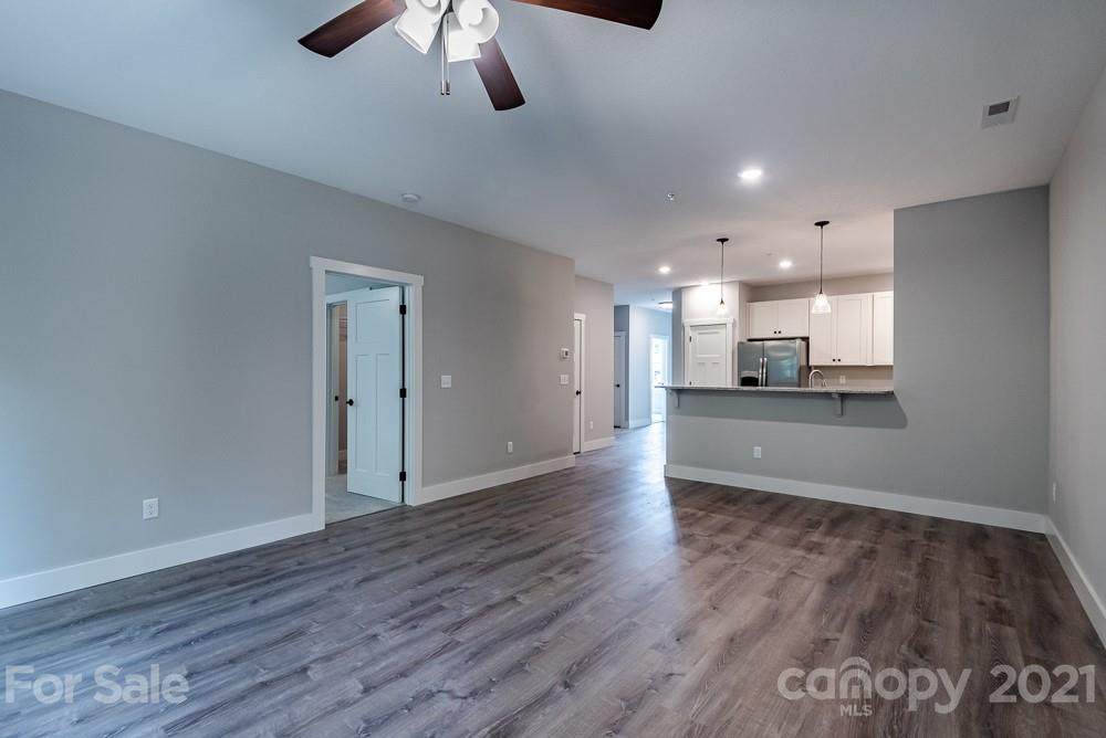 138 Foxden Drive - Photo 1