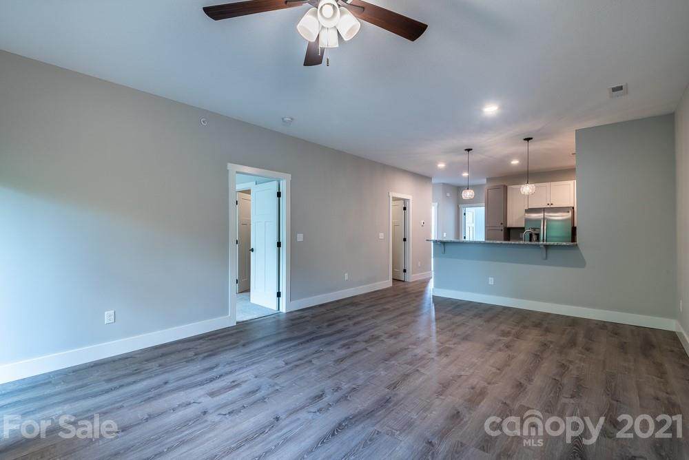 138 Foxden Drive - Photo 1