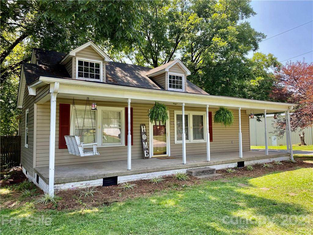 1710 Kings Road - Photo 1
