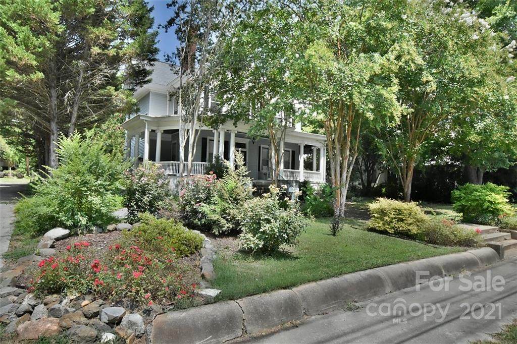 154 Saluda Street - Photo 1