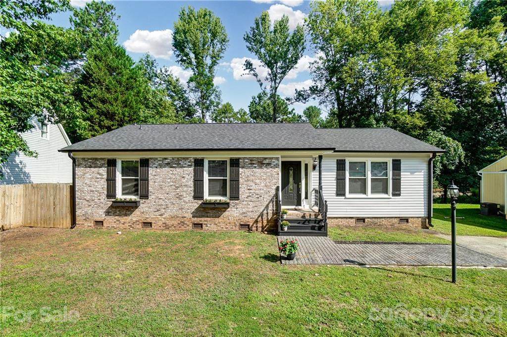 6141 Loch Arbor Lane - Photo 1