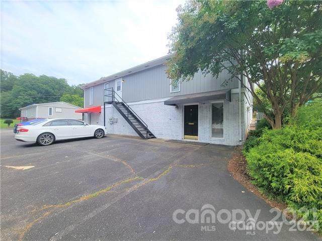 1752-B Country Club Road - Photo 1