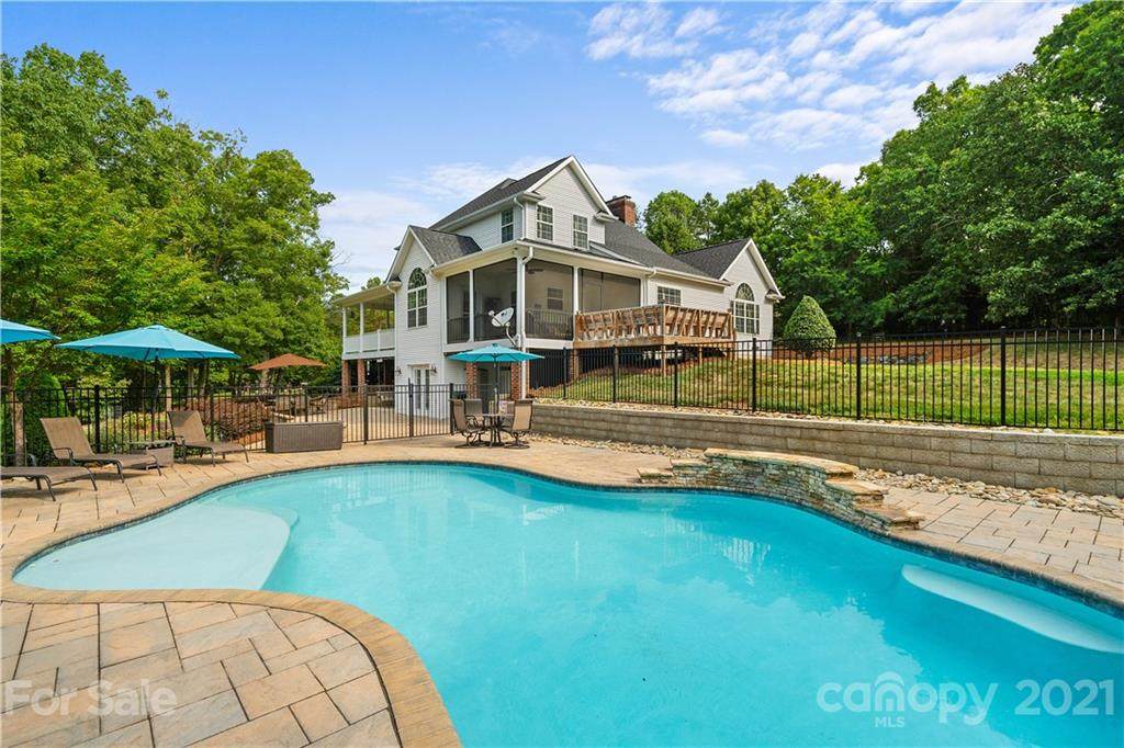 165 Live Oak Lane - Photo 1