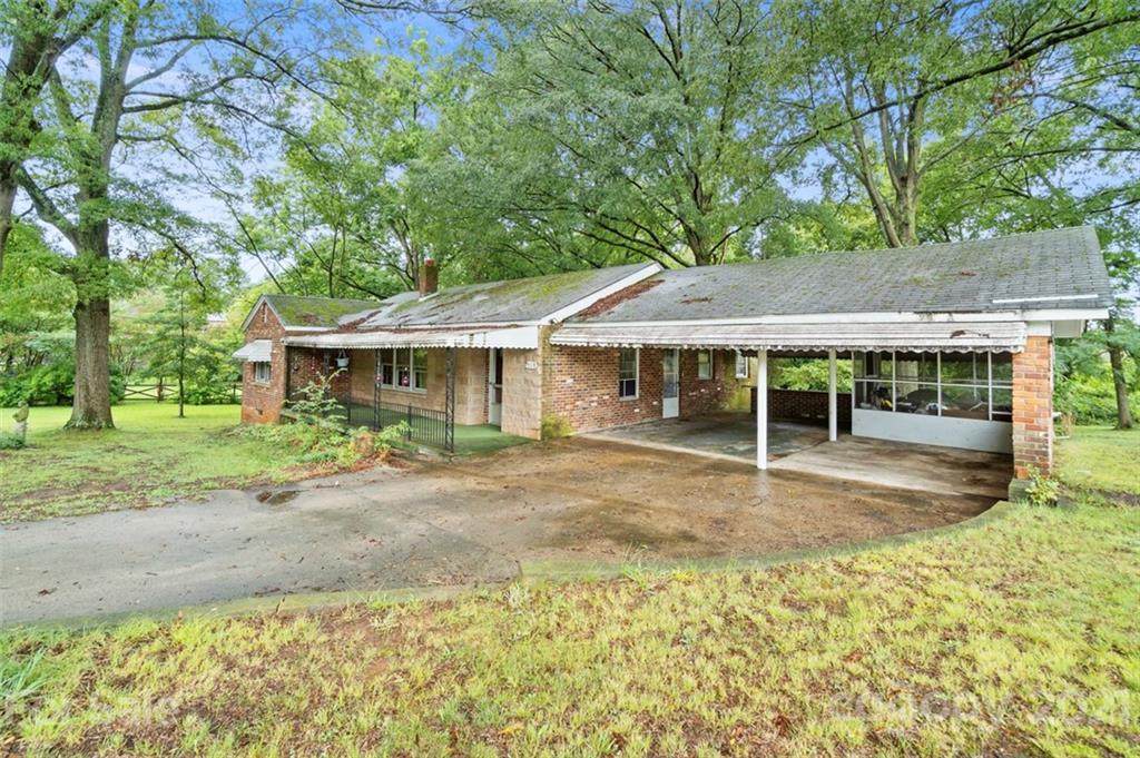 716 Mack Street - Photo 1