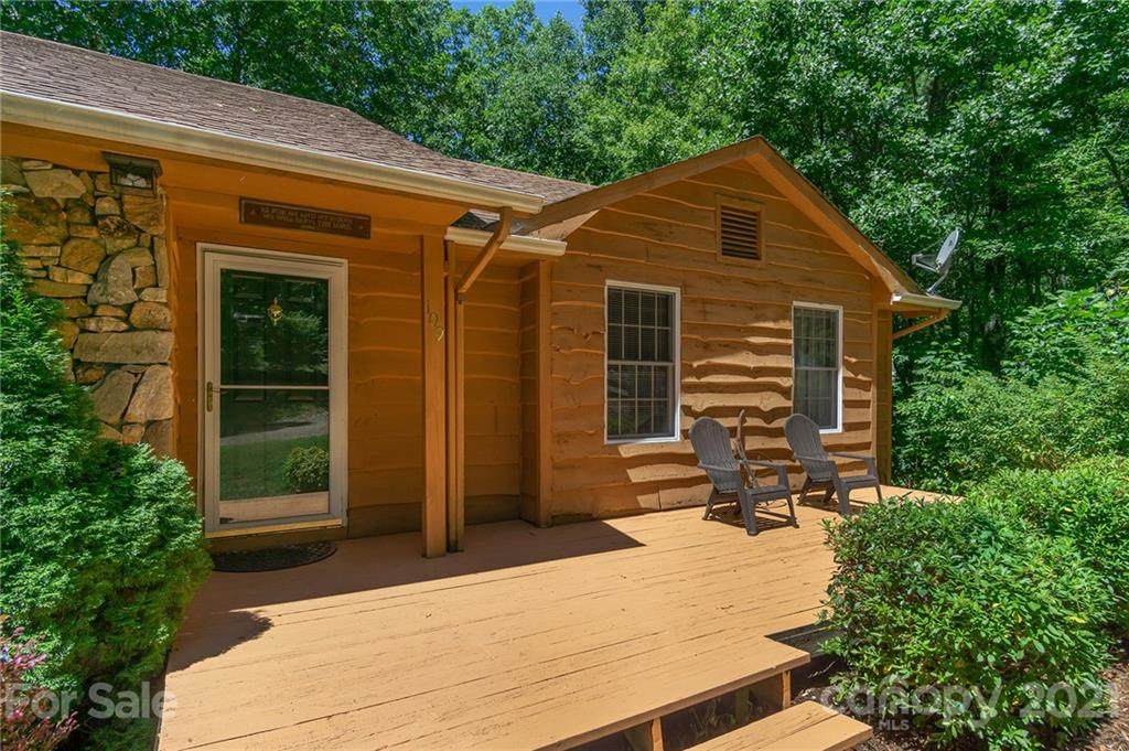 109 Pine Ridge Drive - Photo 1