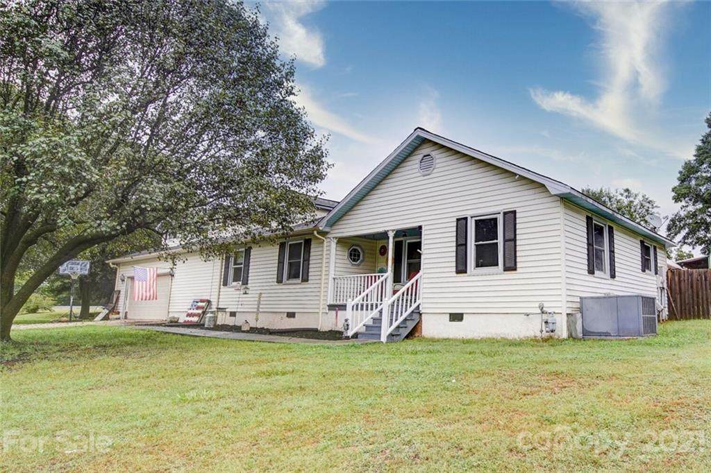 1504 Arden Avenue - Photo 1