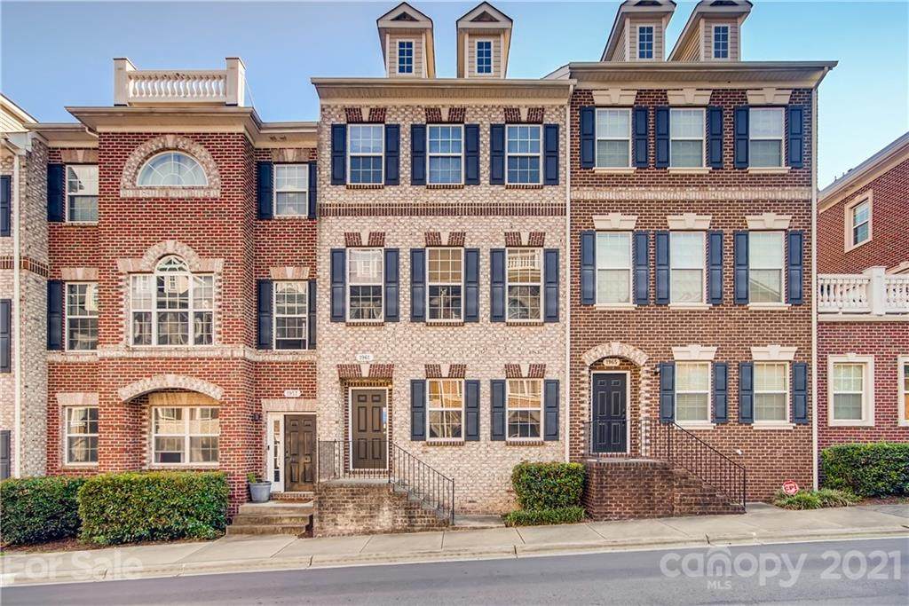 1961 Winpole Lane - Photo 1