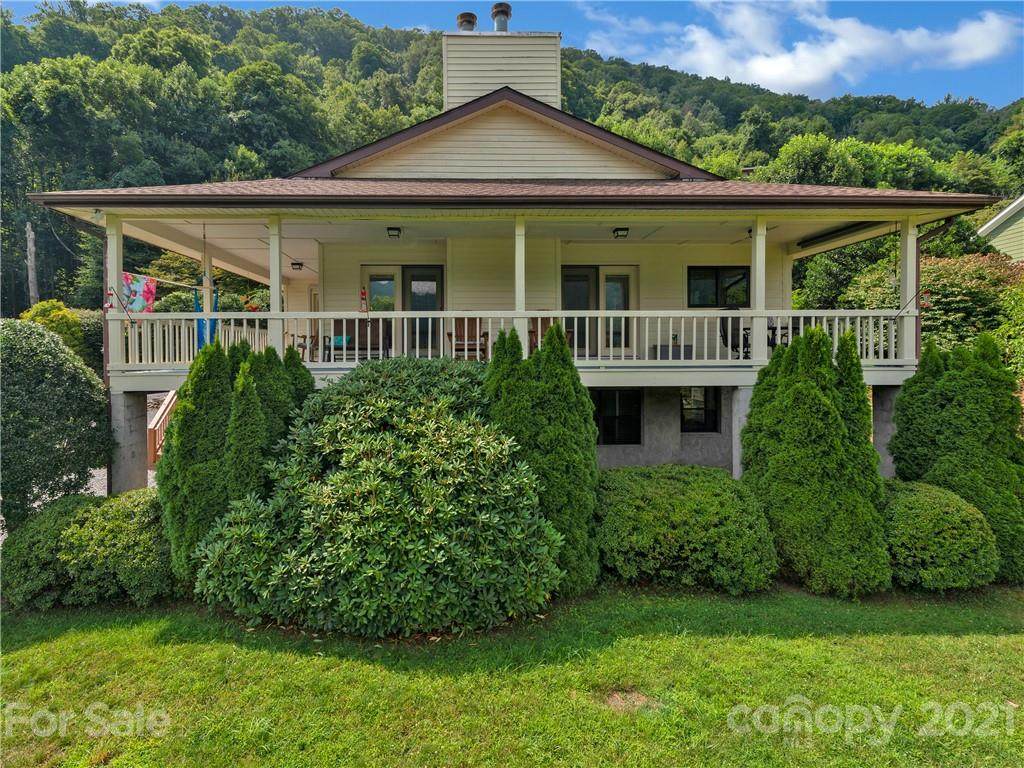 352 Lewis Lane - Photo 1