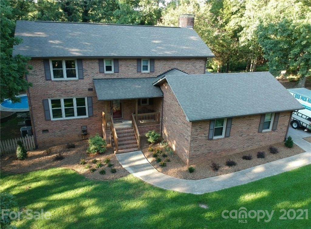 2566 Essex Drive - Photo 1