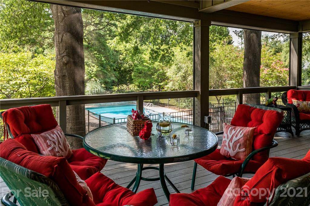 11711 Kennewick Road - Photo 1