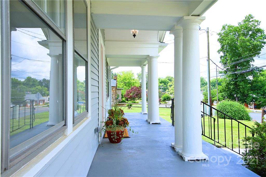 506 Wood Street - Photo 1
