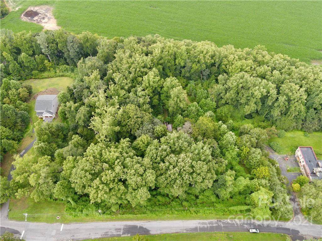 000 Woodland Boulevard - Photo 1
