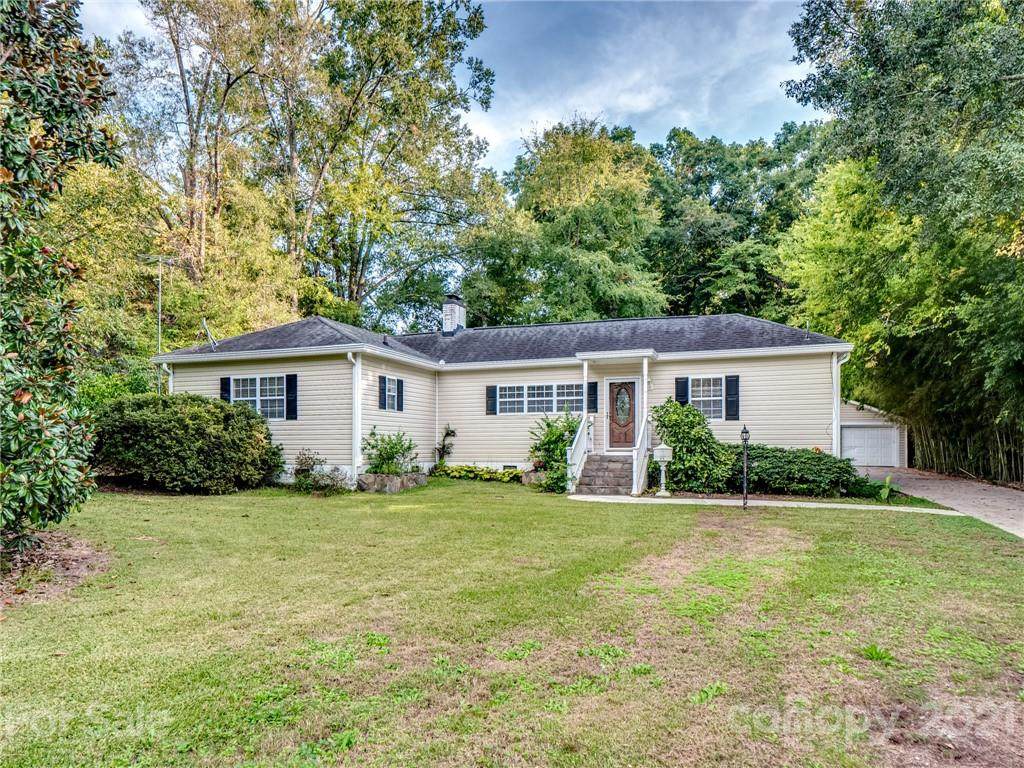 312 Gillsbrook Road - Photo 1