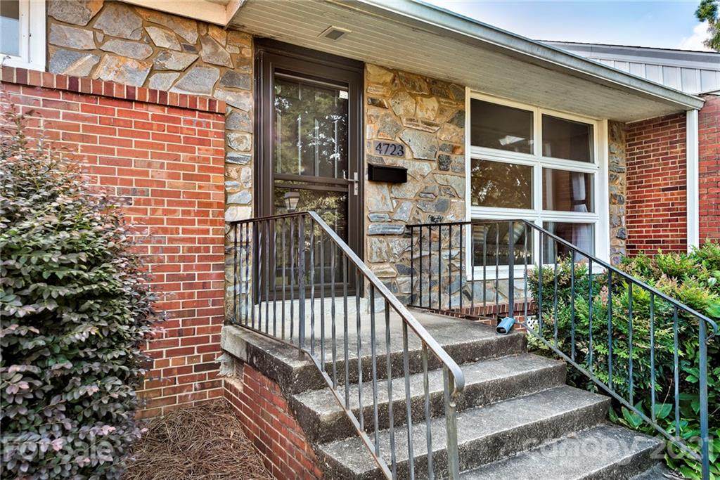 4723 Woodlark Lane - Photo 1