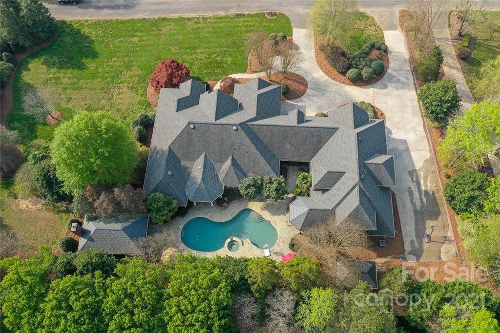 1130 Hunter Trail Court - Photo 1