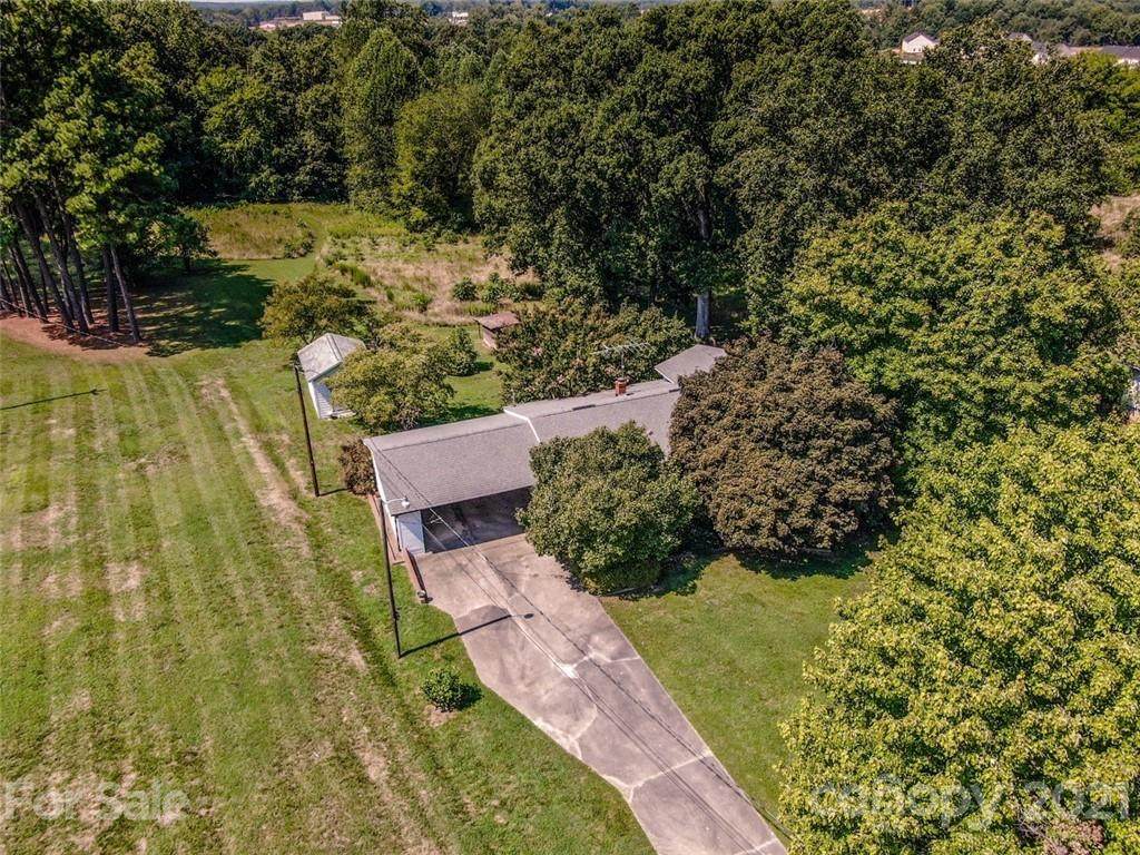 9271 Sherrills Ford Road - Photo 1