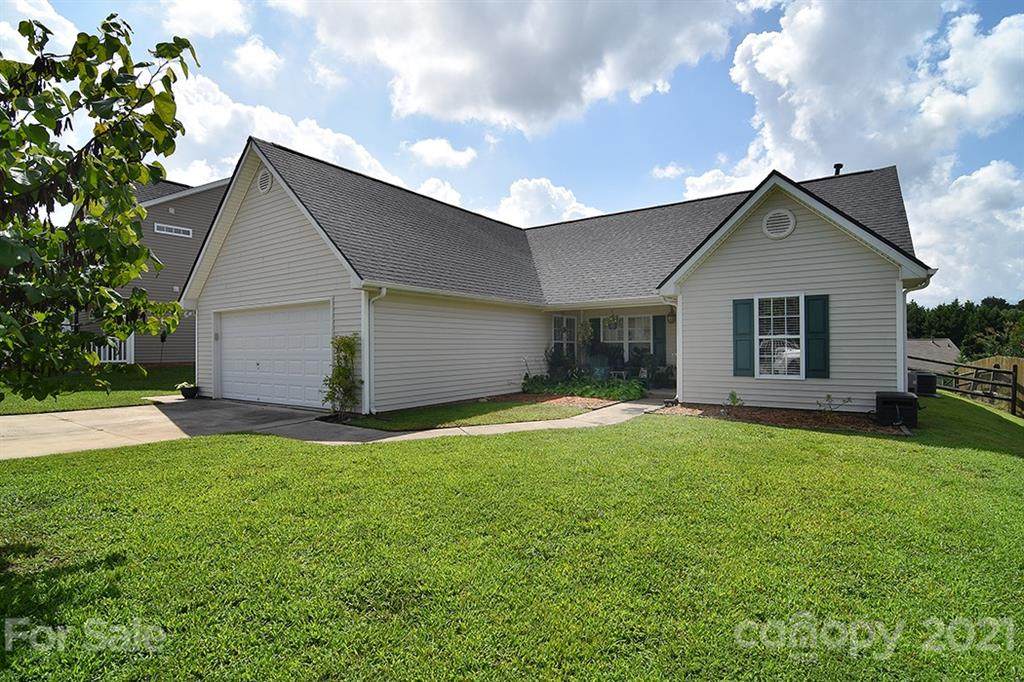 209 Ashton Bluff Circle - Photo 1