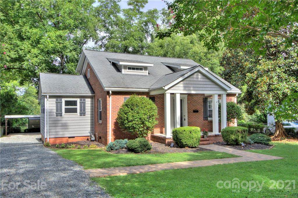 1321 Rollins Avenue - Photo 1