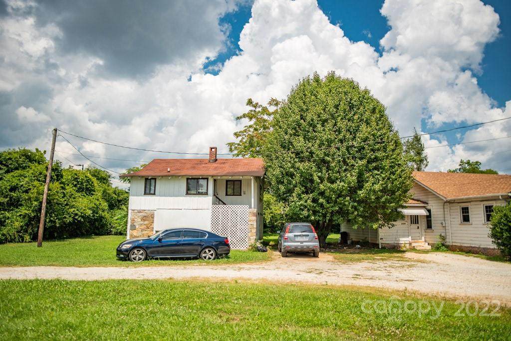 2438 Spartanburg Highway - Photo 1