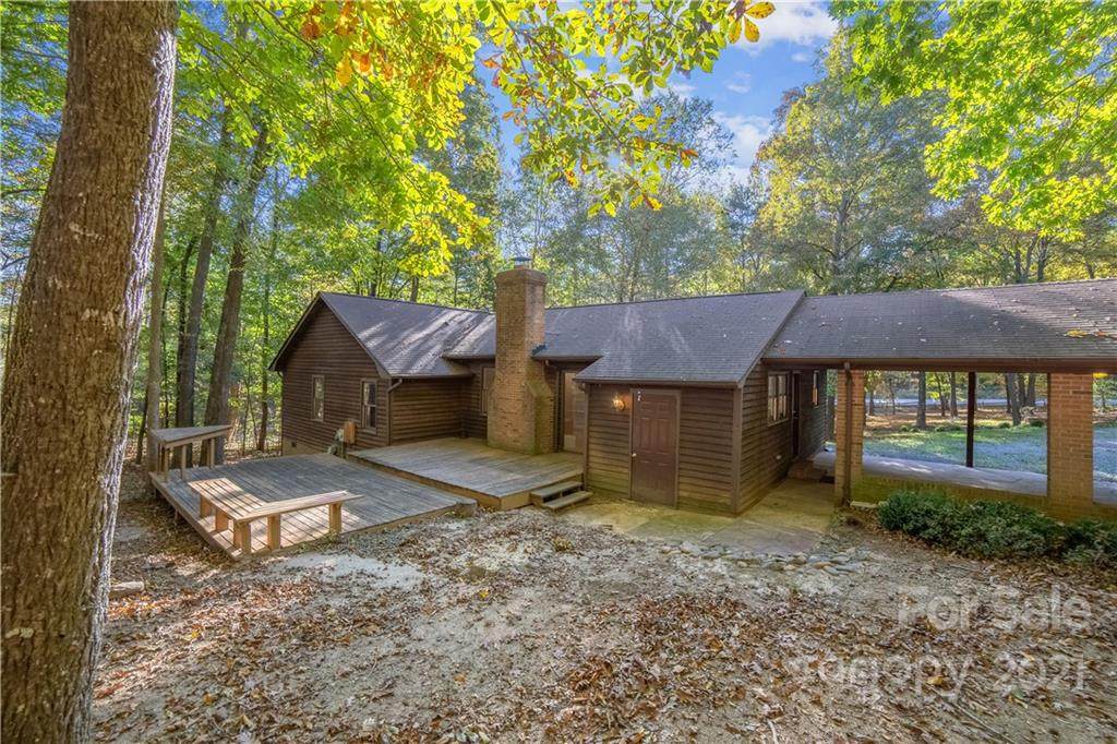 2218 Chestnut Lane - Photo 1