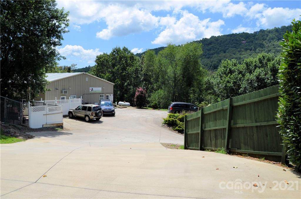 5 & 7 Tracy Lane - Photo 1