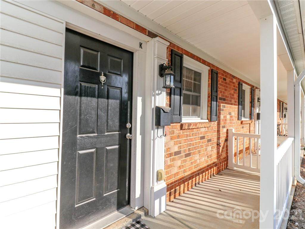 1348 Green Oaks Lane - Photo 1