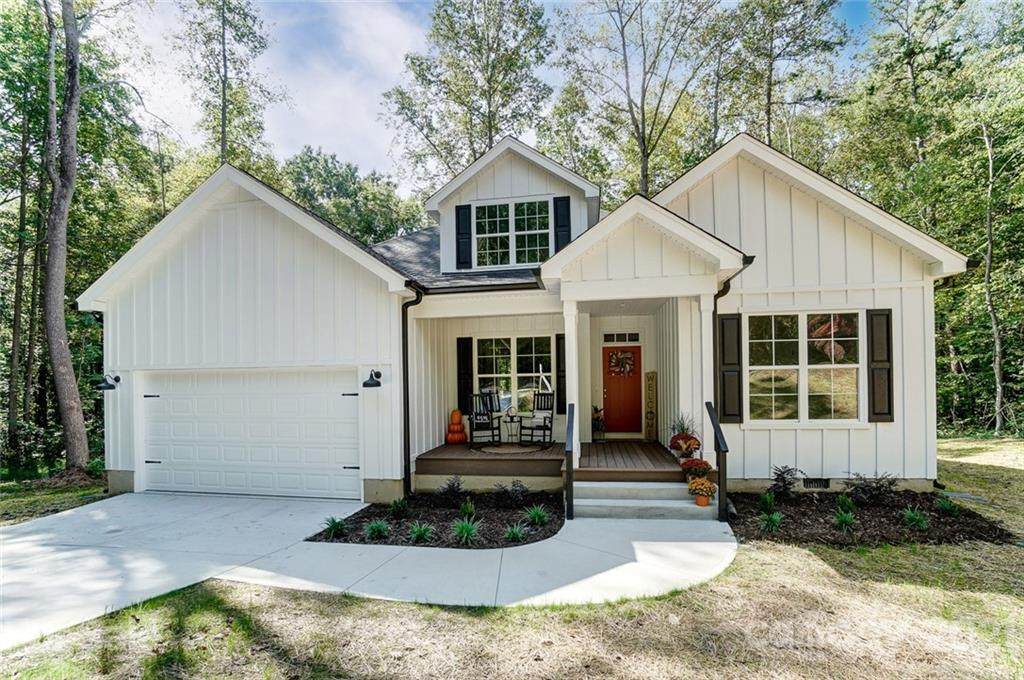 148 Pinewood Street - Photo 1