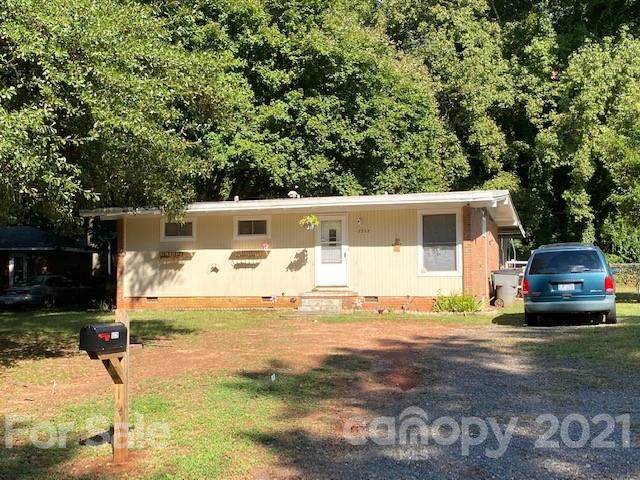 5228 Shady Grove Lane - Photo 1