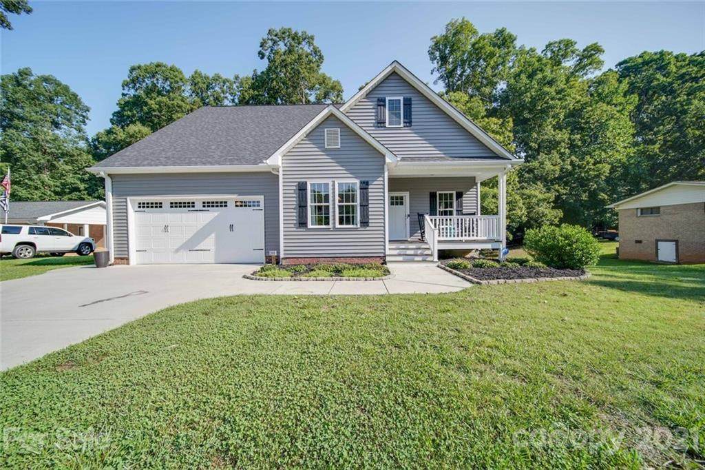 203 Montclair Drive - Photo 1