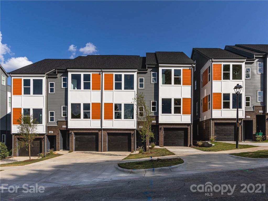 2627 Norfolk Avenue - Photo 1