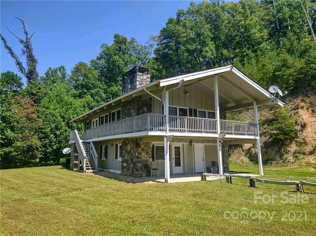 622 Hidden Springs Road - Photo 1