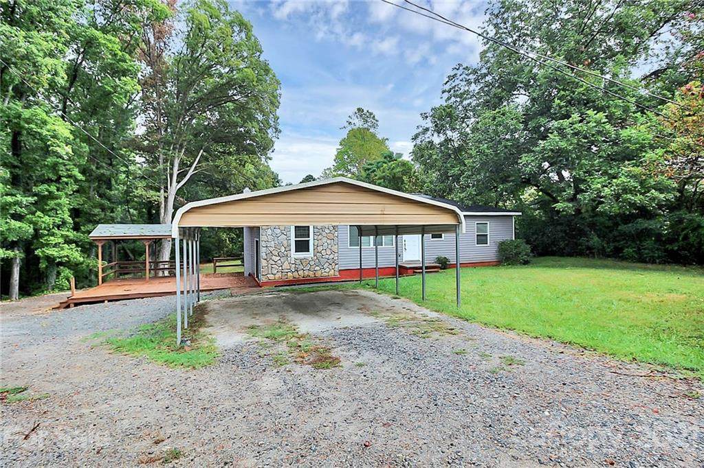 261 Mackwood Road - Photo 1
