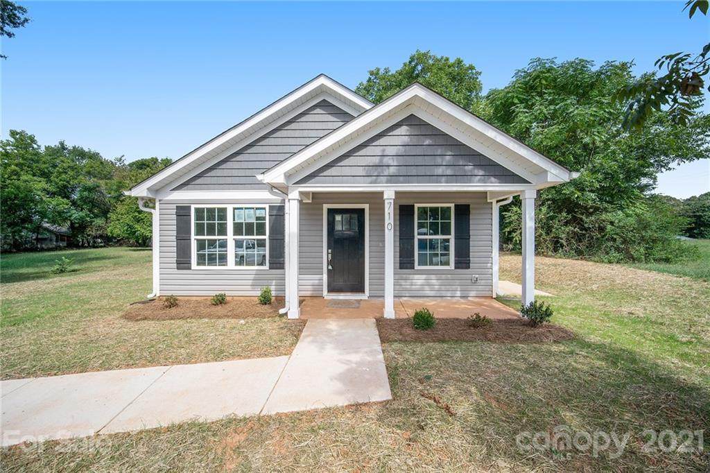 710 Alabama Avenue - Photo 1