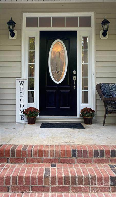 377 Newport Drive - Photo 1