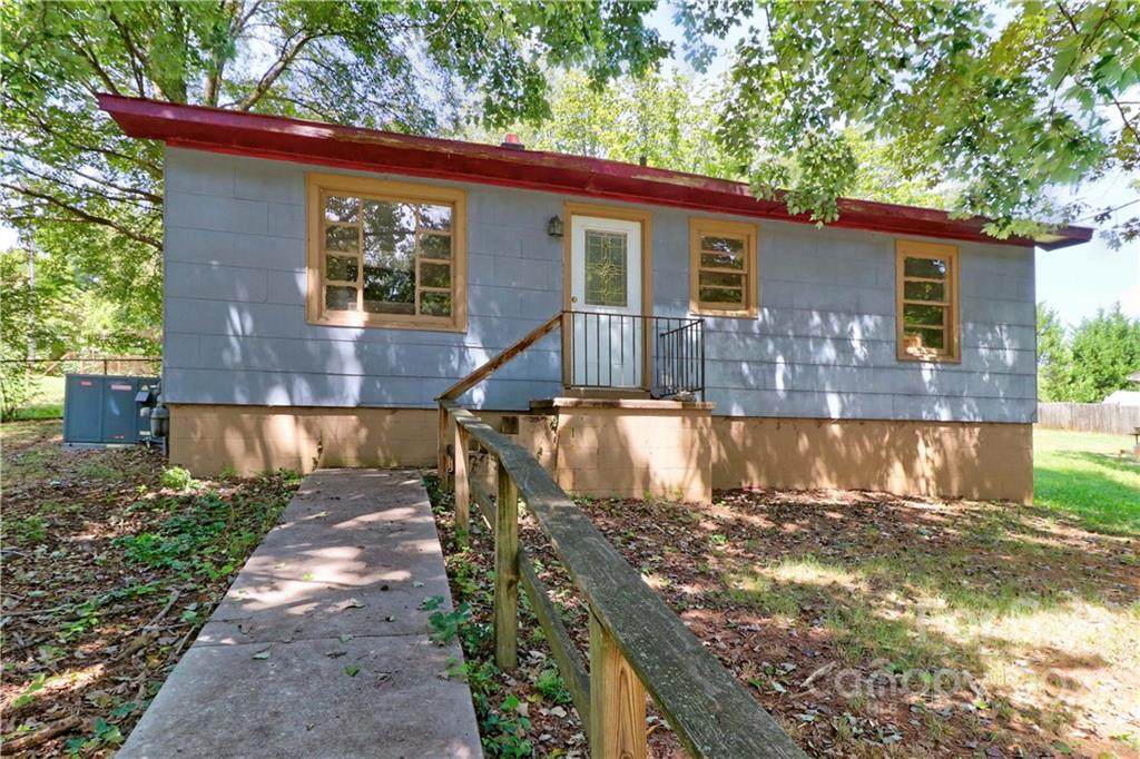 634 Lake Street - Photo 1