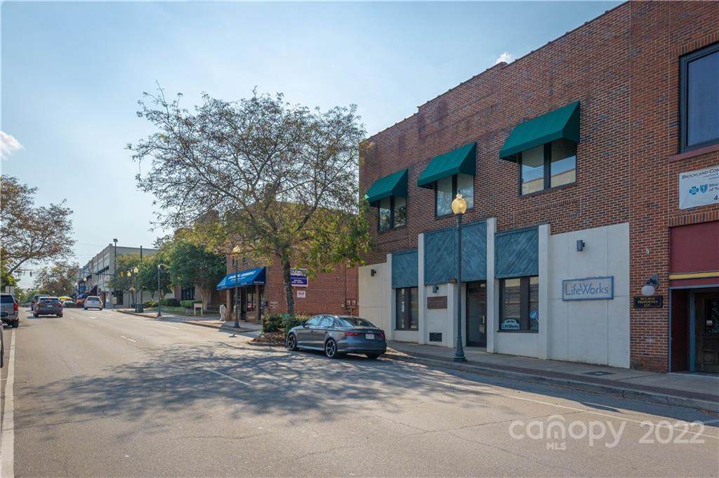 205 Union Street - Photo 1