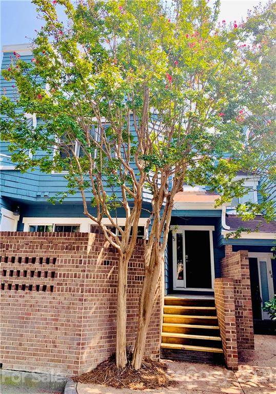 425 8th Street - Photo 1