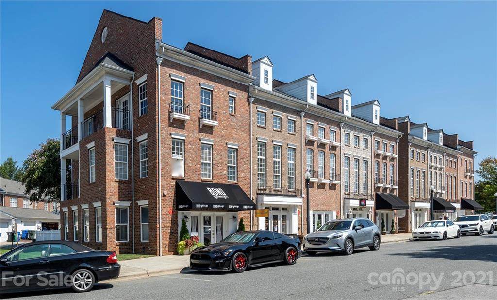 146 Market Place Avenue - Photo 1