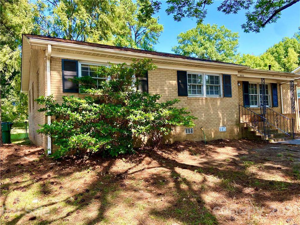 6833 Idlewild Road - Photo 1