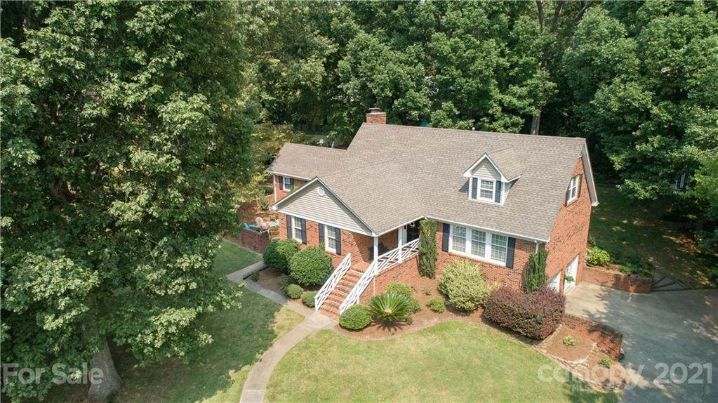 1730 Overbrook Drive - Photo 1
