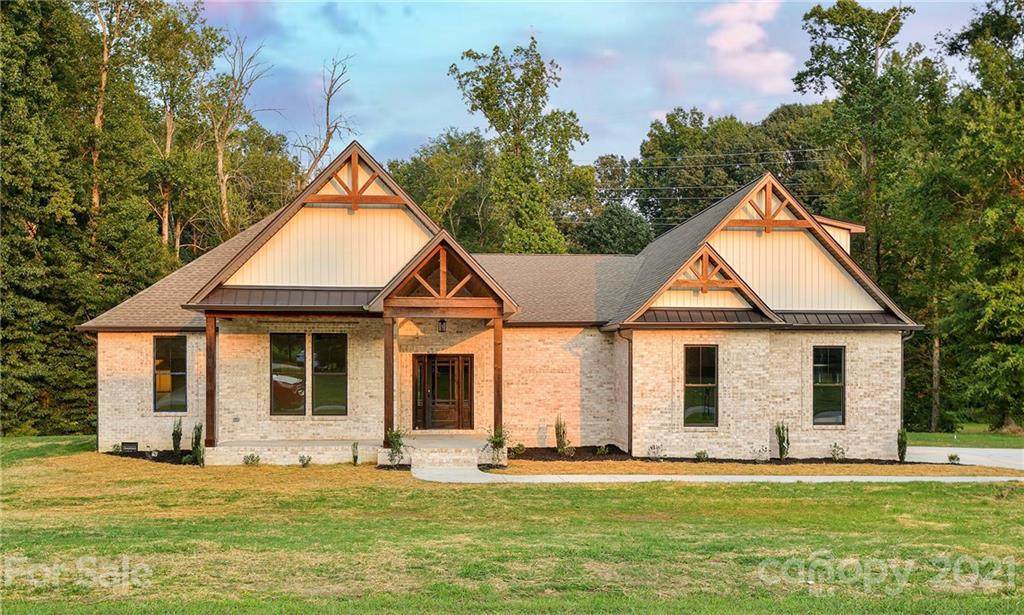 741 Saint Andrews Road - Photo 1