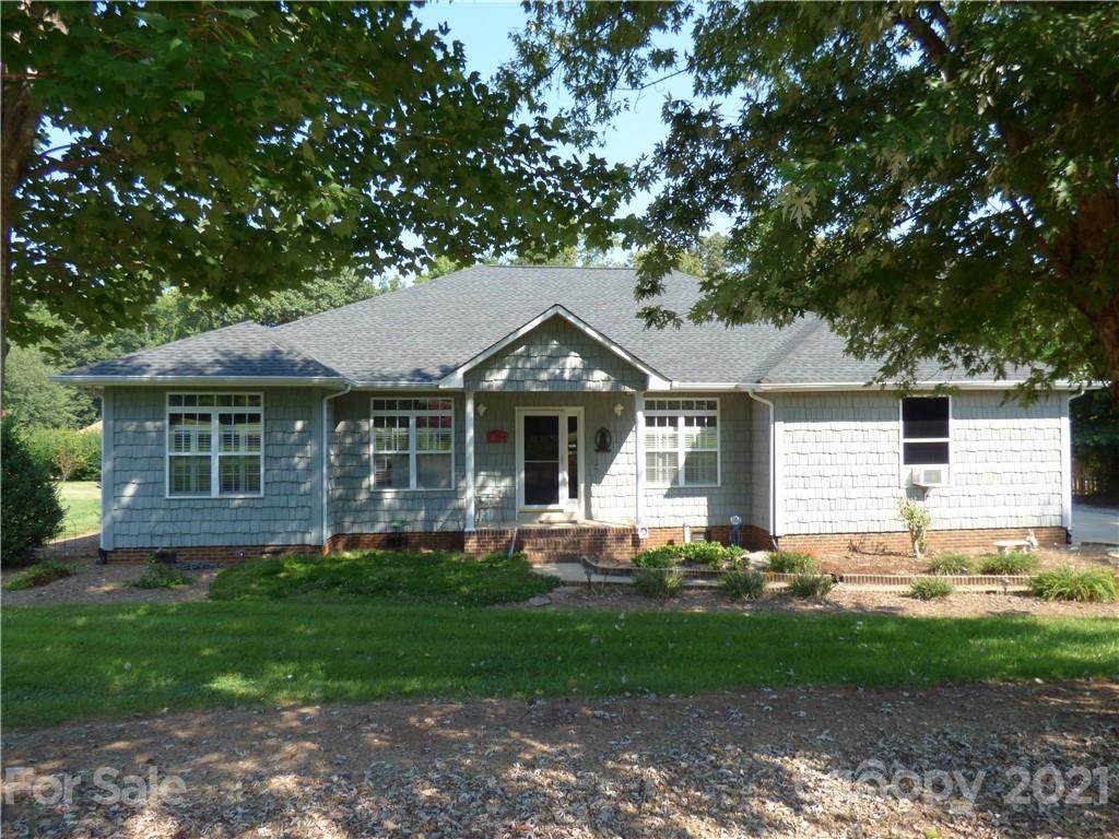 8303 Pine Lake Road - Photo 1