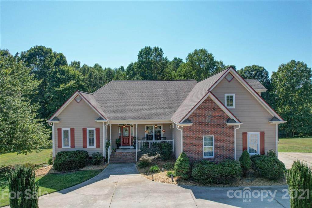 344 Ramano Drive - Photo 1
