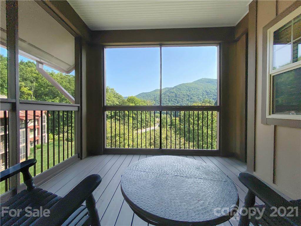 1650 Country Club Drive - Photo 1