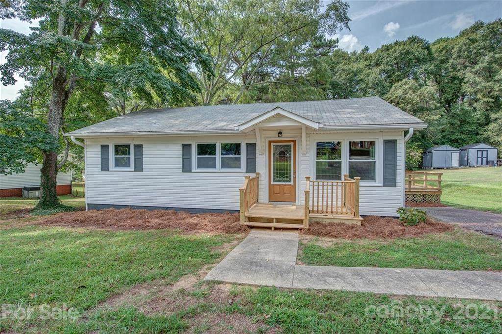 222 Ewing Drive - Photo 1