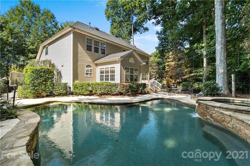 16122 Chiltern Lane - Photo 1