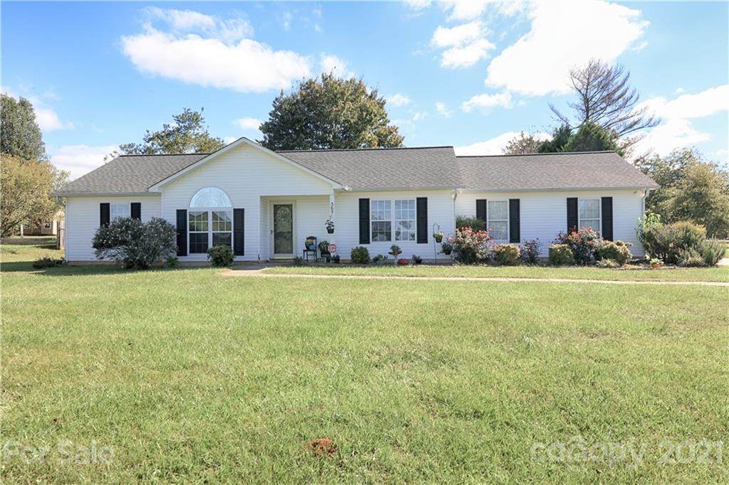 365 3rd Creek Road - Photo 1