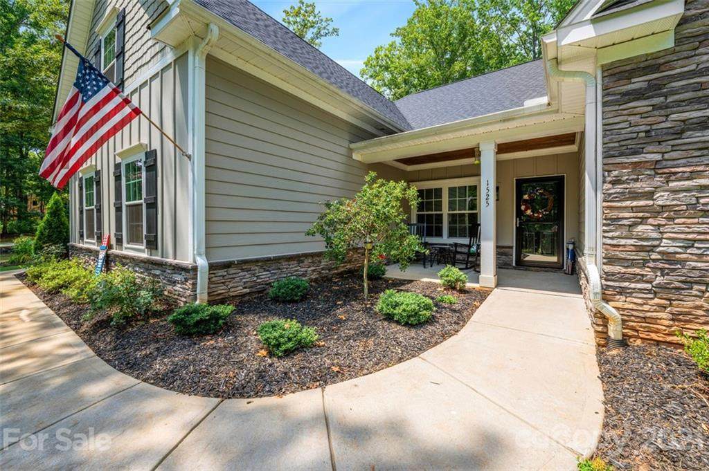 1525 Cranwell Drive - Photo 1