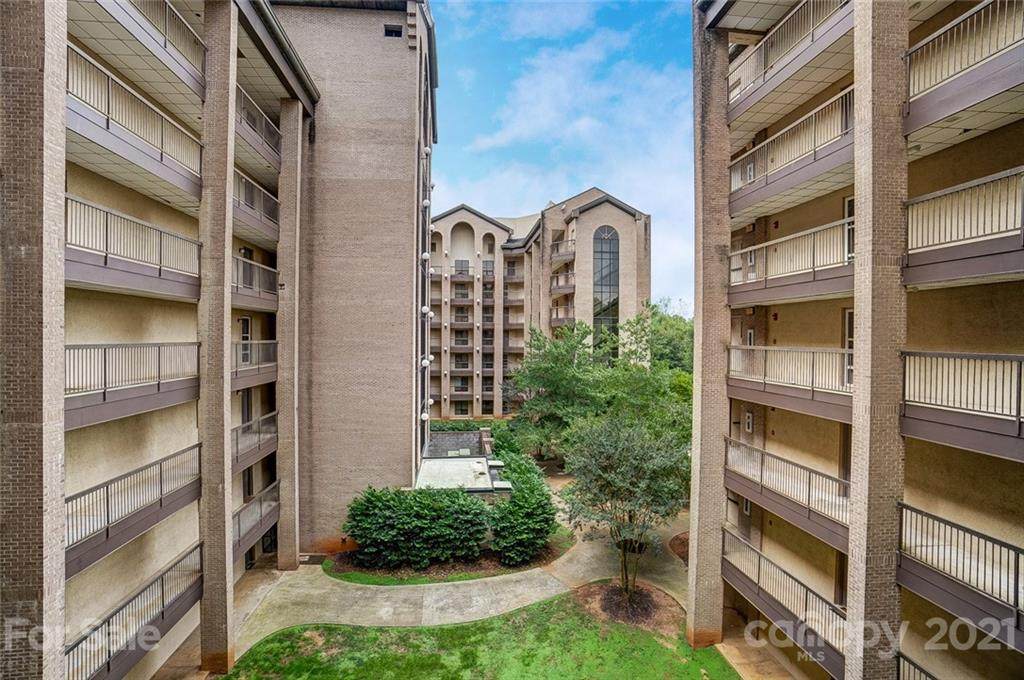 211 Heritage Boulevard - Photo 1