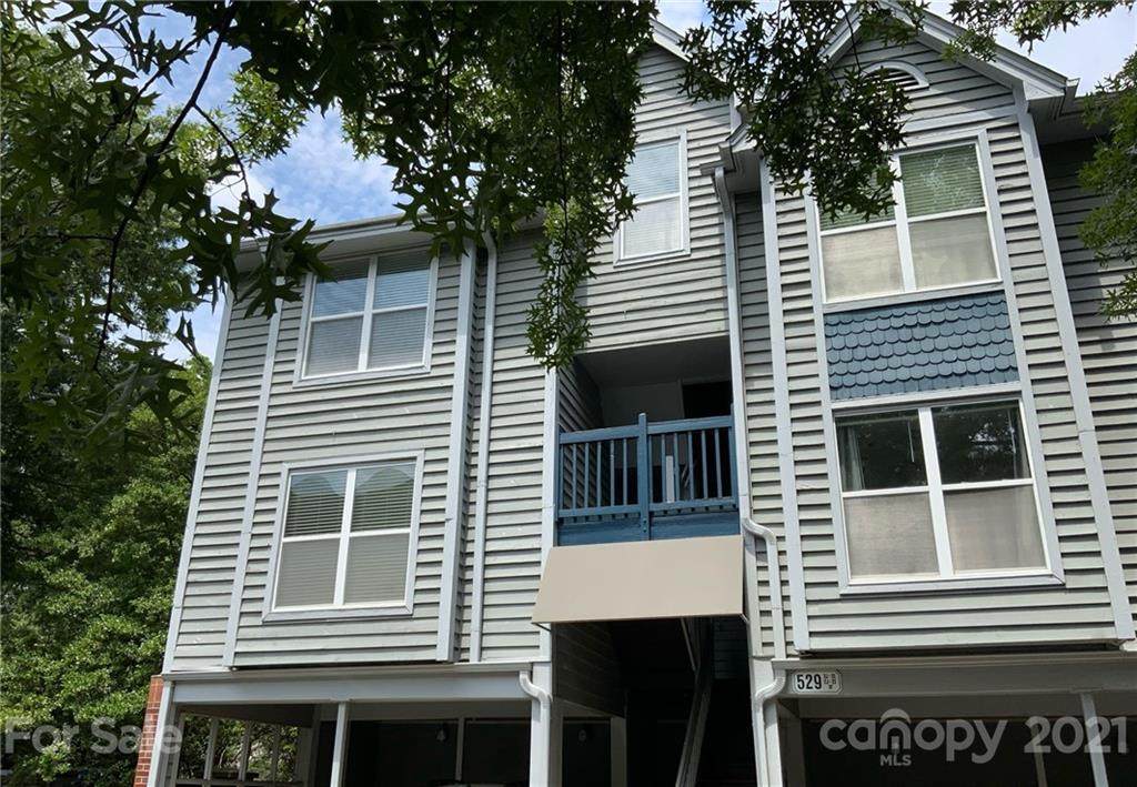 529 Graham Street - Photo 1